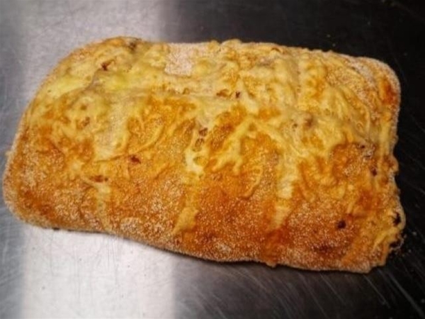VOORGEBAKKEN MEDITERRAANS BREEKBROOD